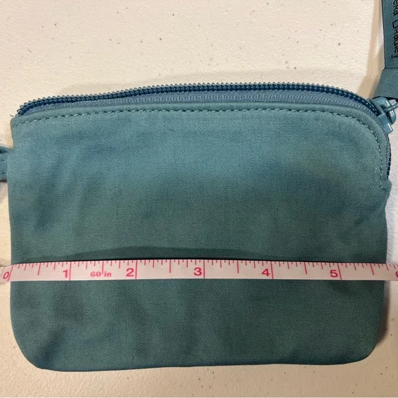 NWT Vera Bradley Wristlet - Picture 5 of 5